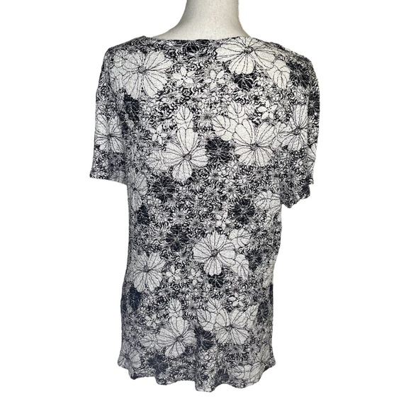 Croft & Barrow Stretch Black & White Floral Top - Picture 2 of 4